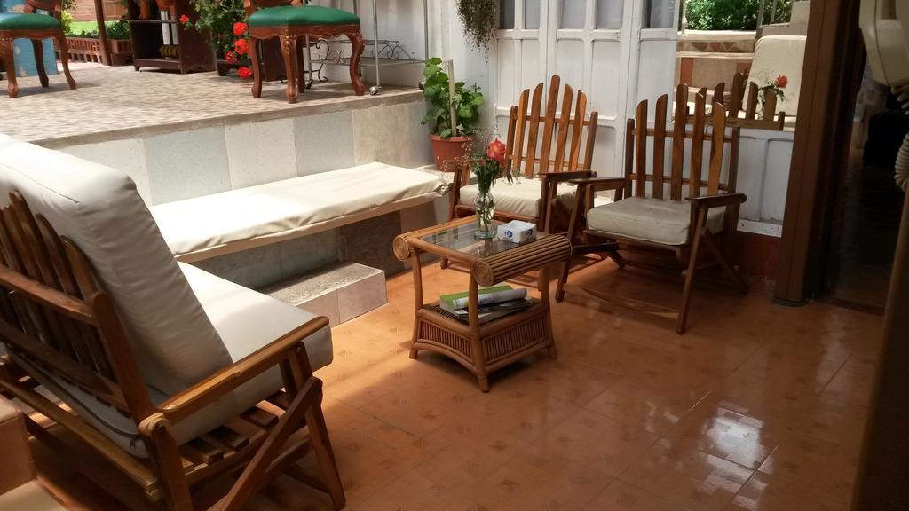 Hostal El Parque ตาบาเบลา ภายนอก รูปภาพ