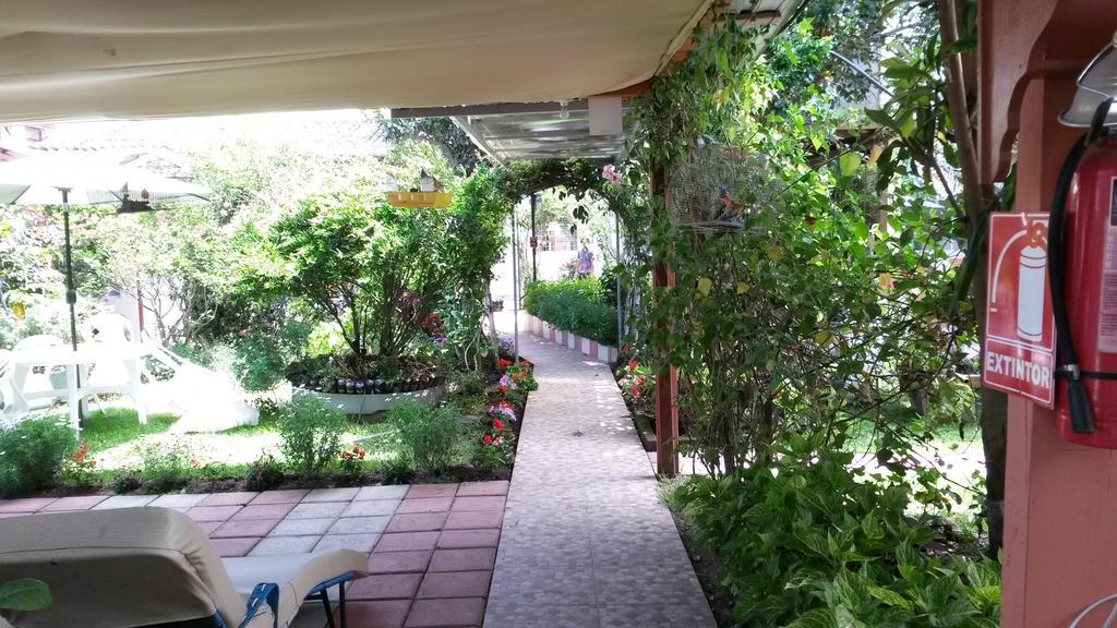 Hostal El Parque ตาบาเบลา ภายนอก รูปภาพ