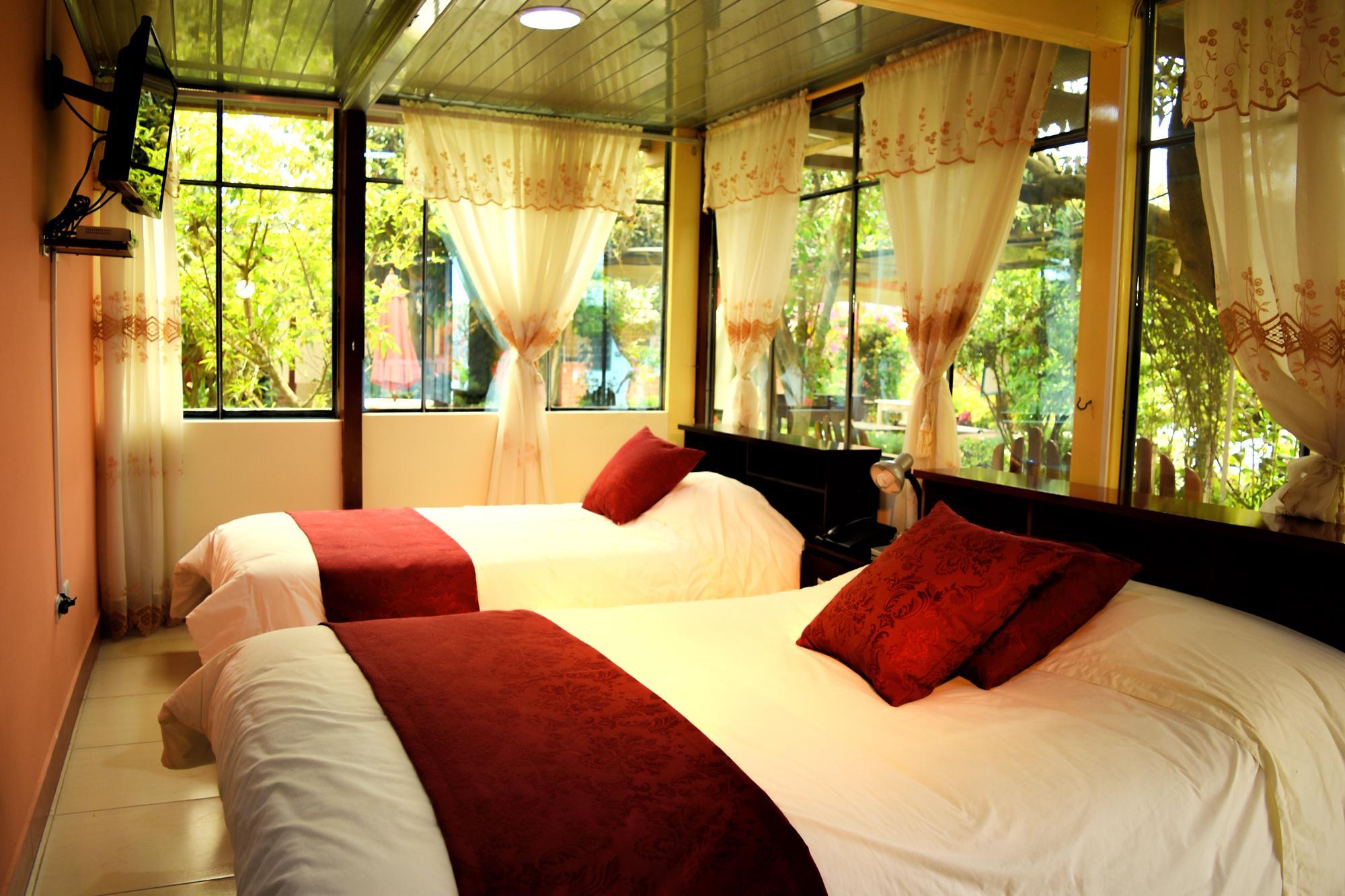 Hostal El Parque ตาบาเบลา ภายนอก รูปภาพ
