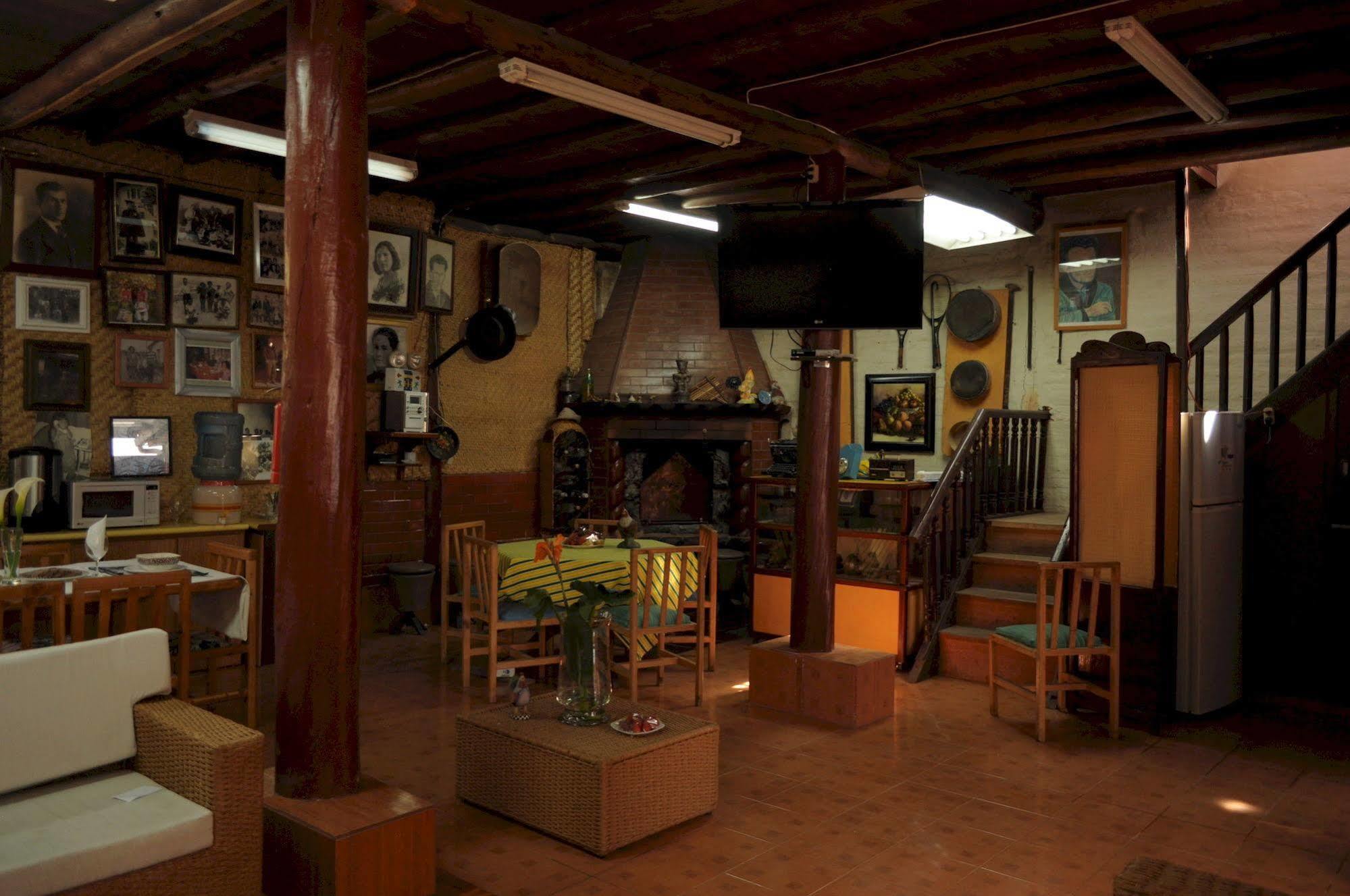Hostal El Parque ตาบาเบลา ภายนอก รูปภาพ