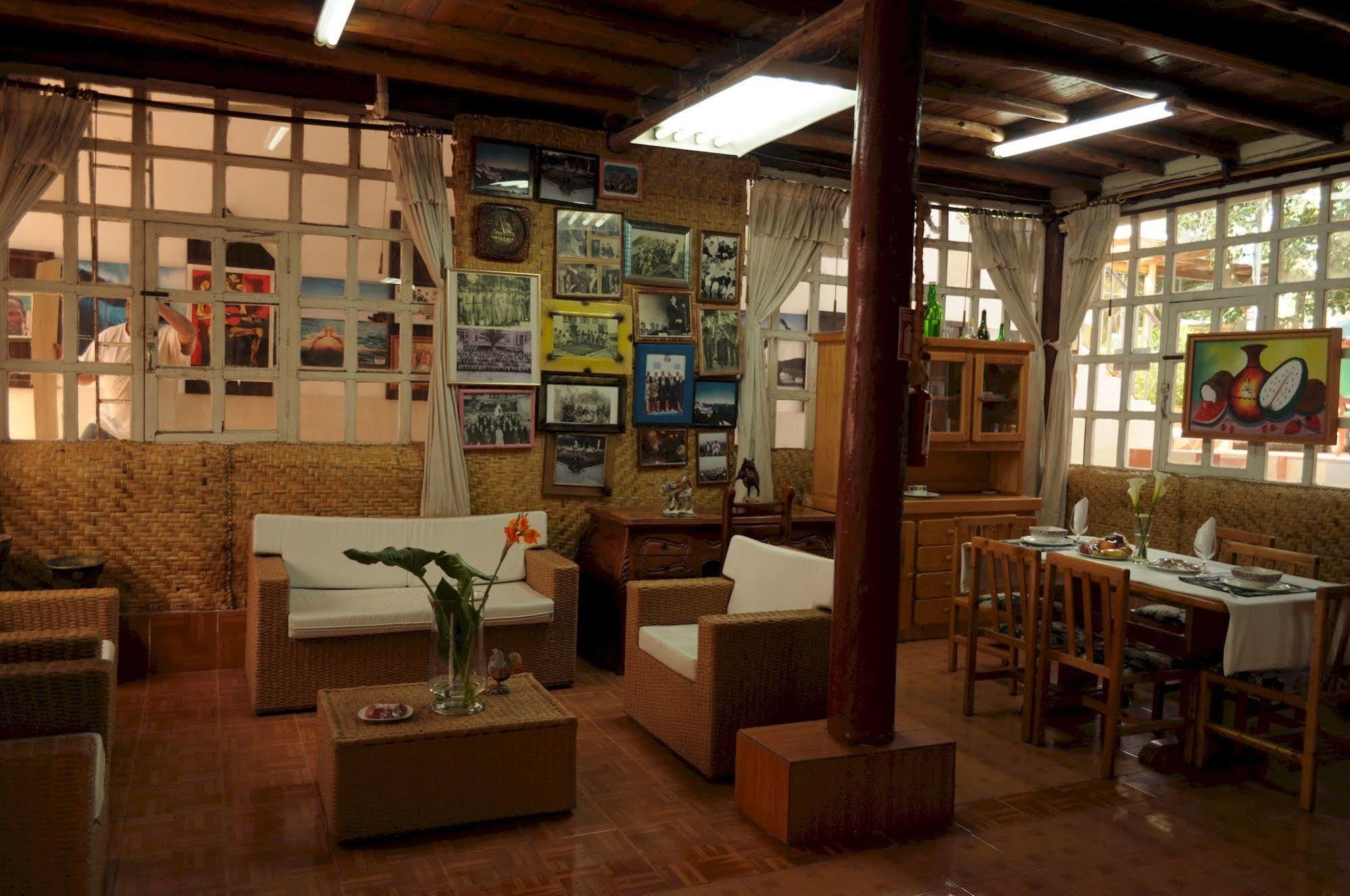 Hostal El Parque ตาบาเบลา ภายนอก รูปภาพ