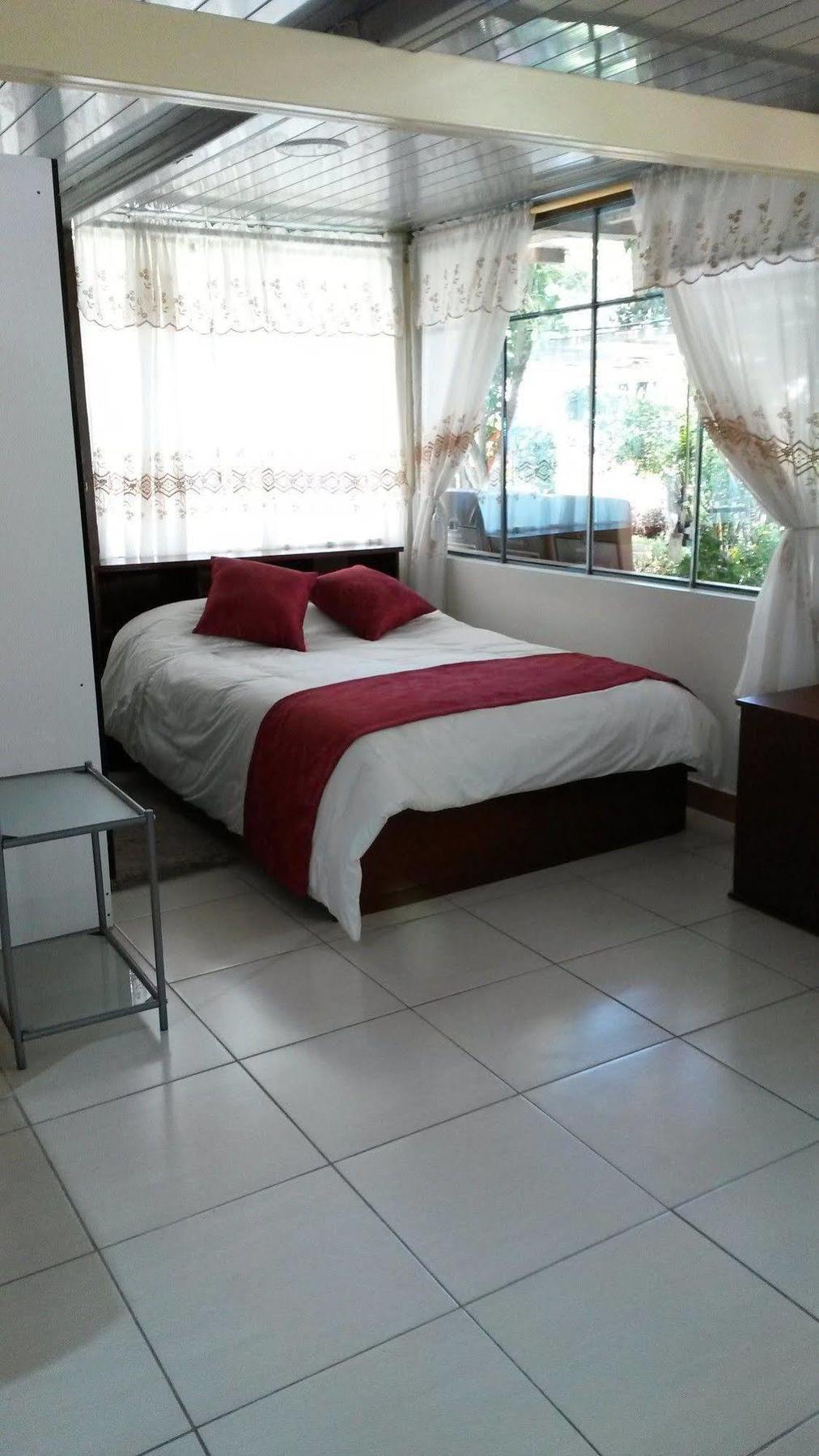 Hostal El Parque ตาบาเบลา ภายนอก รูปภาพ
