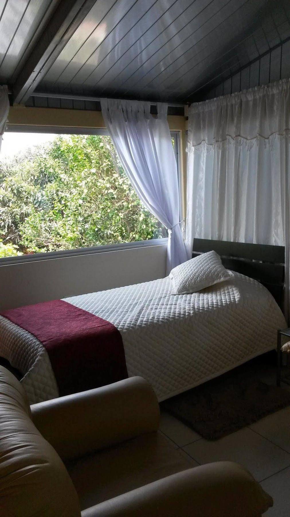 Hostal El Parque ตาบาเบลา ภายนอก รูปภาพ