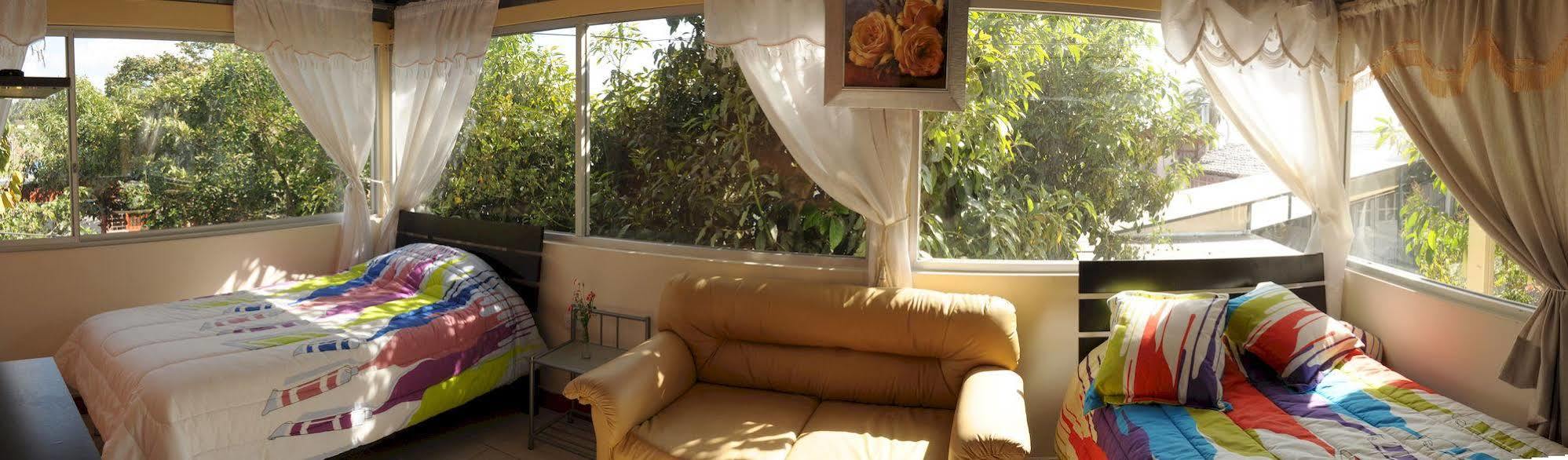 Hostal El Parque ตาบาเบลา ภายนอก รูปภาพ